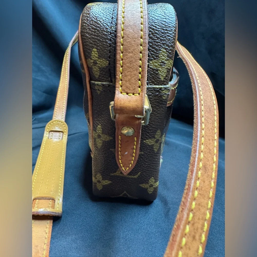 ‼️ SALE ‼️ Louis Vuitton LV Trocadero 23 Monogram Bag with COA